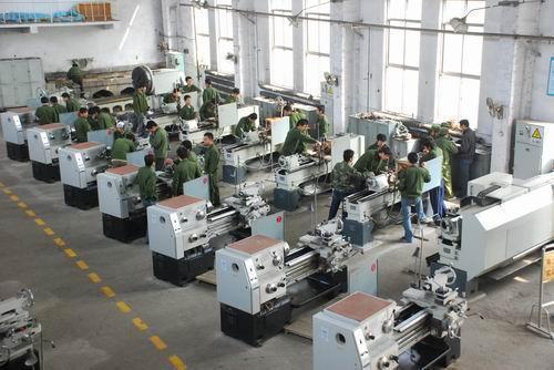 機(jī)械類專業(yè)選型指南與就業(yè)前景解析 計(jì)算機(jī)信息技術(shù)的融合視角
